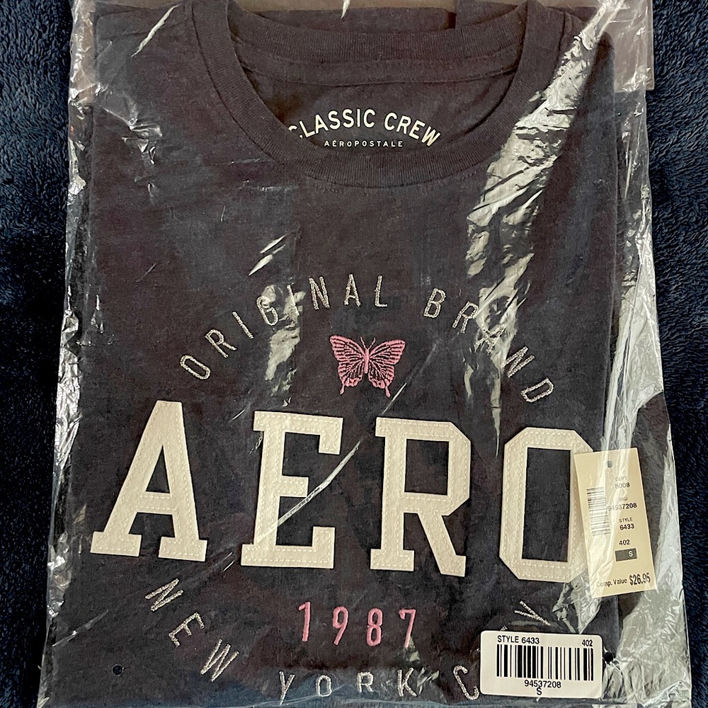 NWT Aeropostale logo tee shirt 👚